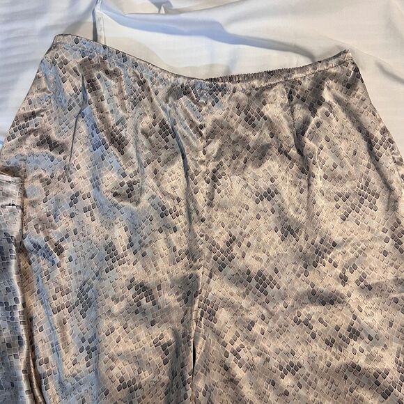 Victorias Secret Gray Snake Print Satin Pajama Set Tank Top & Pants Loungewear L - Picture 11 of 15